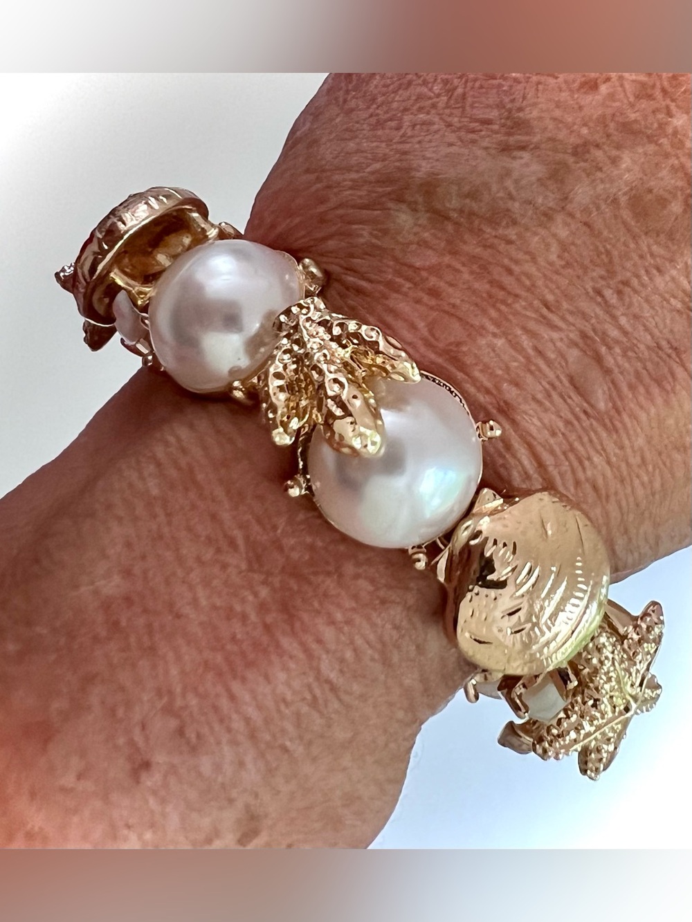 NEW Pearl & Sea Shell Statement Bracelet